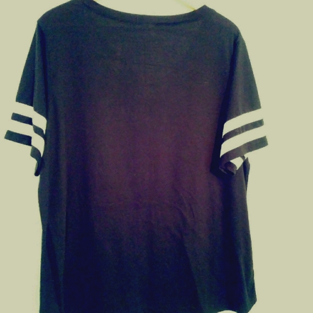 Mickey Mouse T-Shirt - Picture 2 of 3
